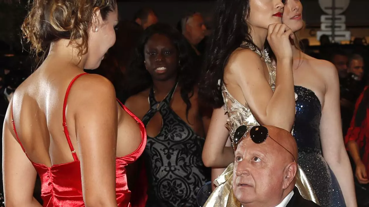 FOTO | Un milionar și-a cerut în căsătorie iubita pe covorul roșu de la Cannes!