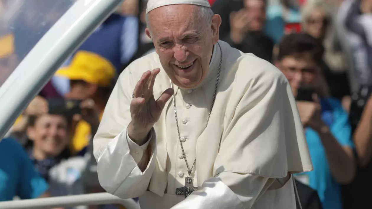 Papa Francisc a numit un nou Episcop pentru România