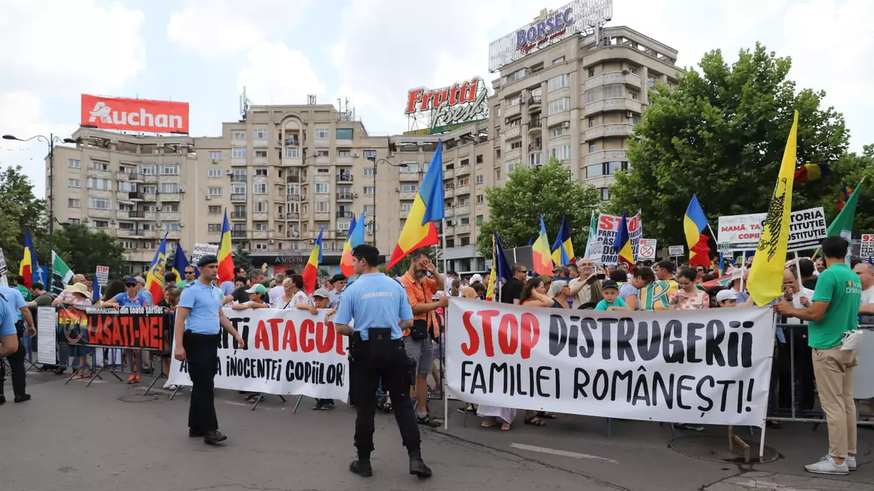 Marș împotriva comunității LGBT în București