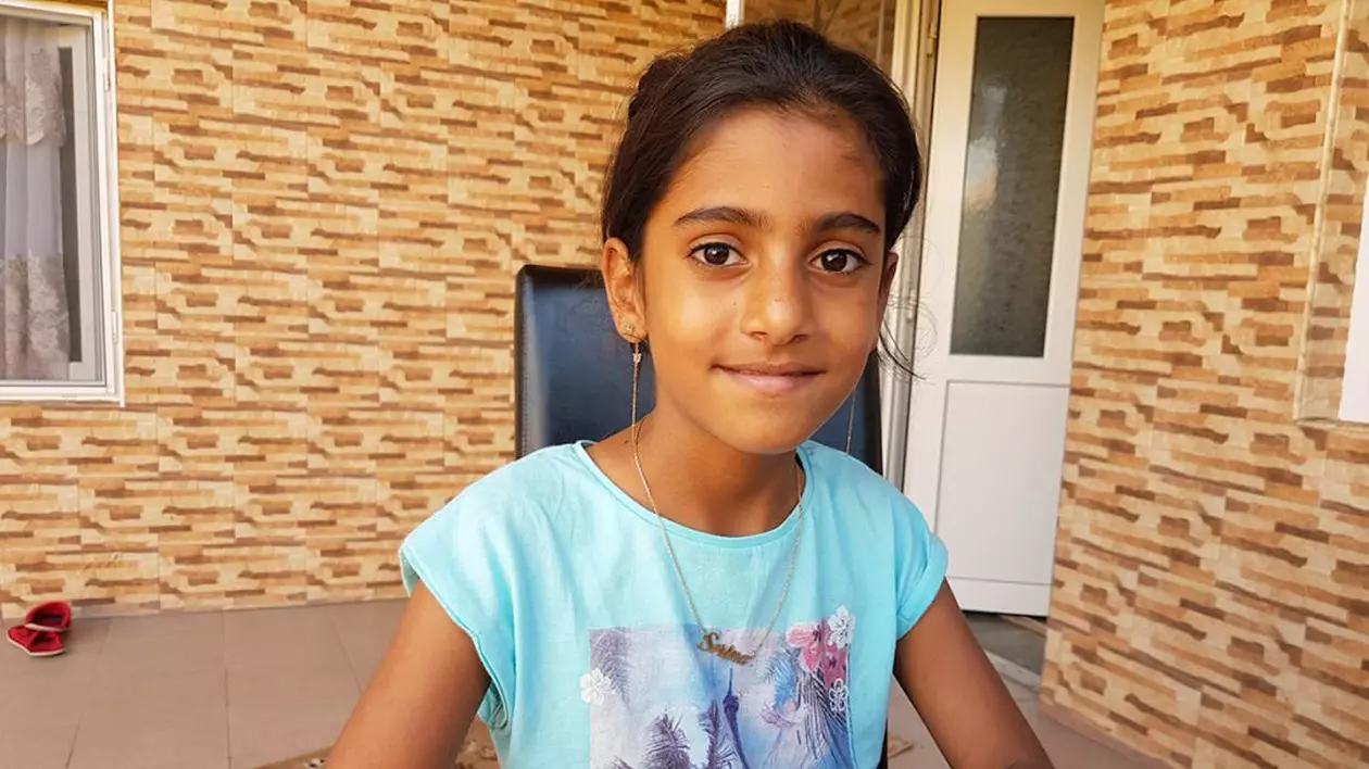 Judecătoria Slatina decide azi dacă Sorina poate pleca din țară cu părinții adoptivi