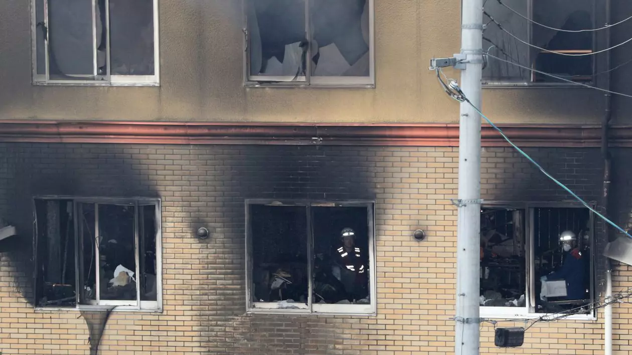 Bilanțul incendiului din Kyoto a ajuns la 23 de morți. Un bărbat a dat foc celui mai popular studio de animație din Japonia