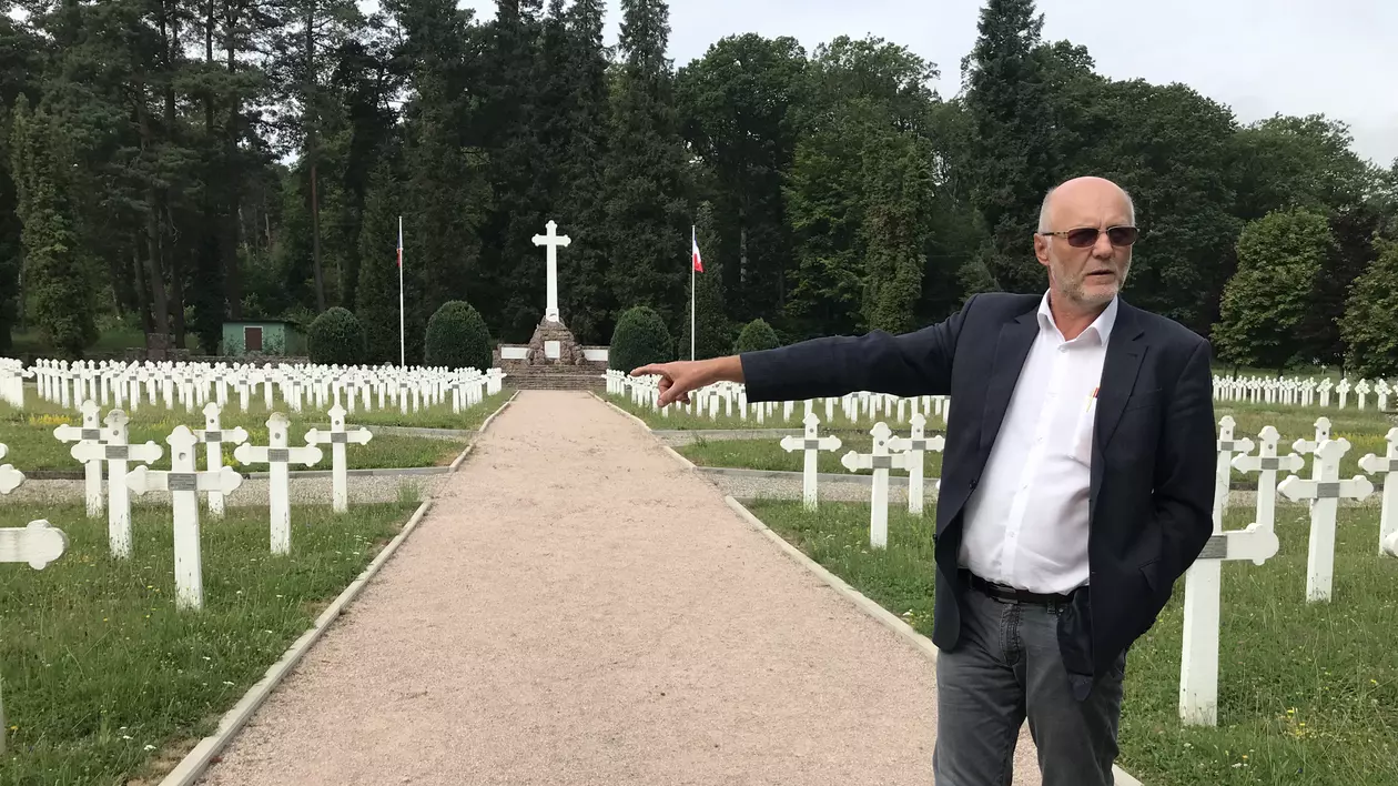 Reportaj la cea mai importantă necropolă din Franța cu soldați români care au pierit în Primul Război Mondial. „Sacrificiul lor nu a fost inutil pentru România de azi”
