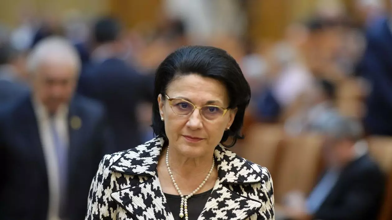 Știrea despre demiterea Ecaterinei Andronescu, printre cele mai citite pe BBC