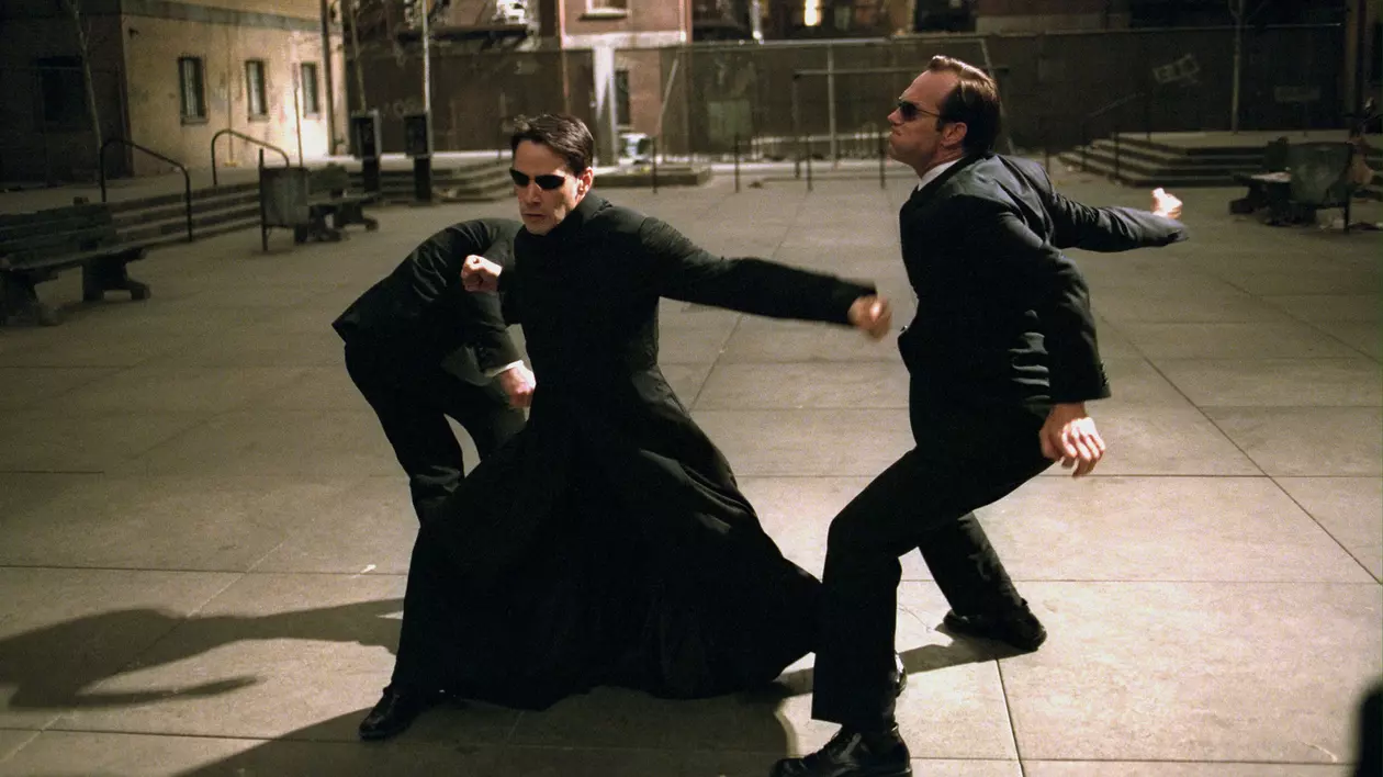 E oficial: se va filma Matrix 4, filmul cu care Keanu Reeves a cucerit pe toată lumea