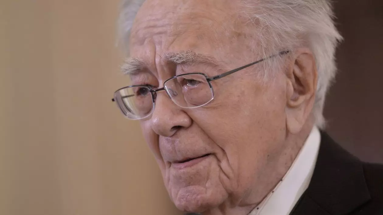 Mihai Şora, despre moartea bebeluşului din Suceava: „Întreita cufundare nu înseamnă să îneci pruncul”