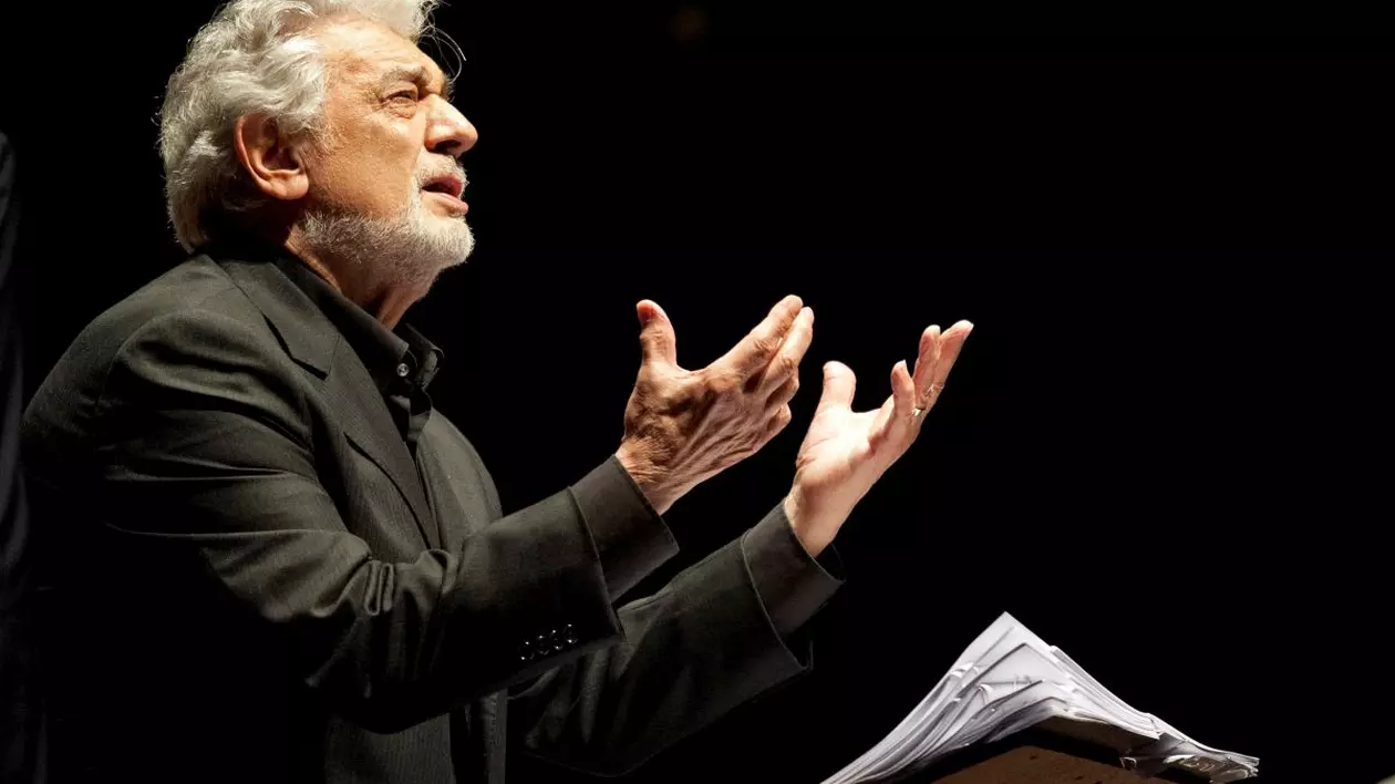 Placido Domingo, ovaționat aproape 20 de minute pe scena de la Scala, în pofida scandalului de hărțuire sexuală