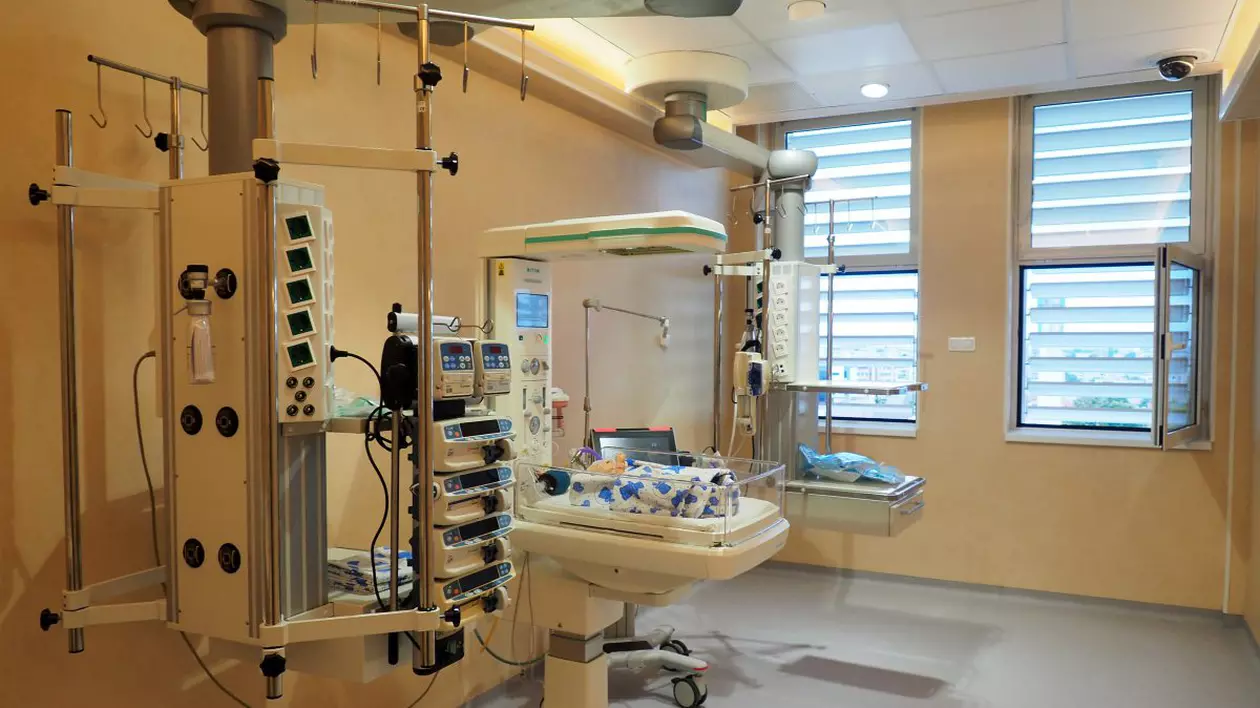 Un licăr de speranță într-un spital din Constanța măcinat de corupție, mizerie și infecții. O secție pentru nou-născuți a fost construită de la zero de două ONG-uri și mii de donatori