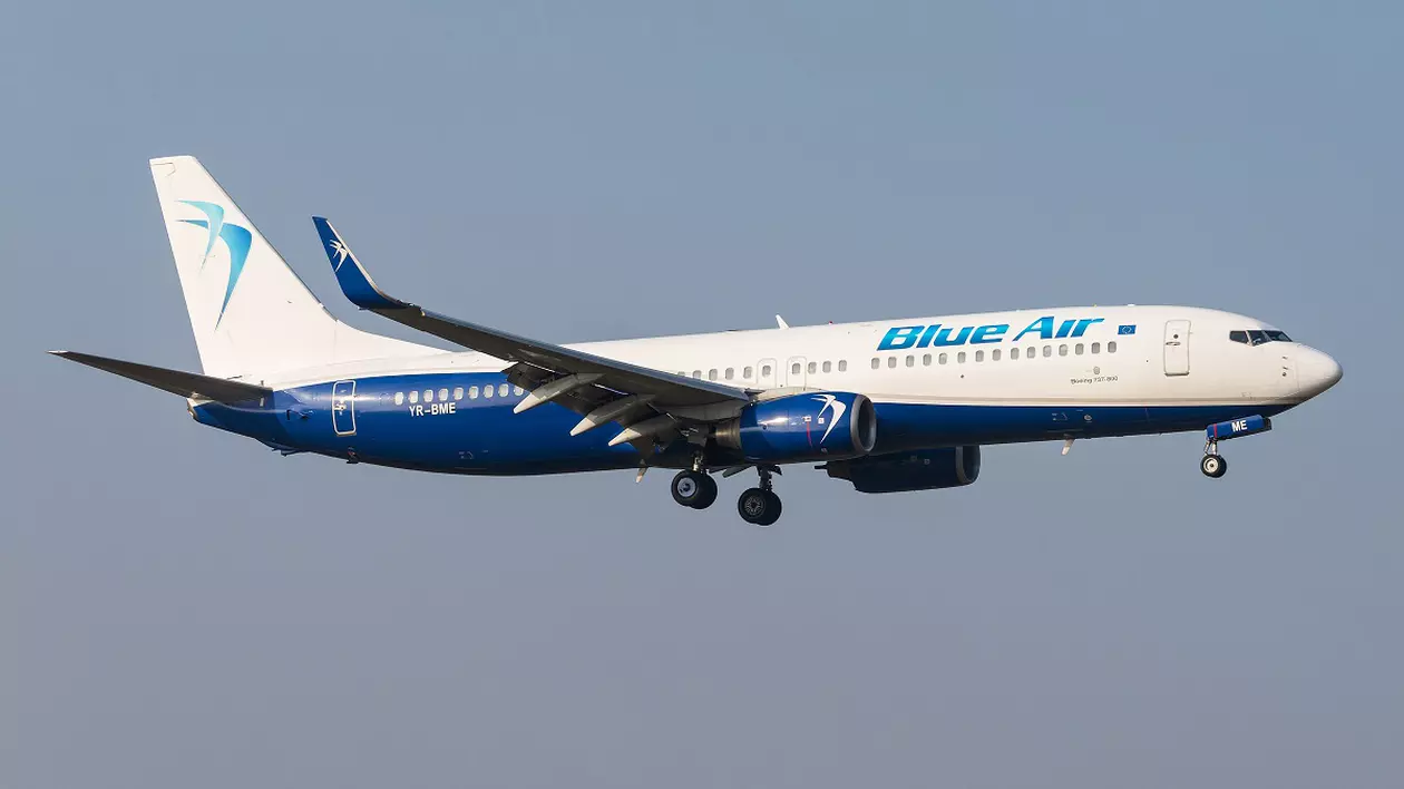 VIDEO | Un avion care circula pe ruta București - Stuttgart a oprit la Viena, după ce un pasager a lovit o stewardesă!
