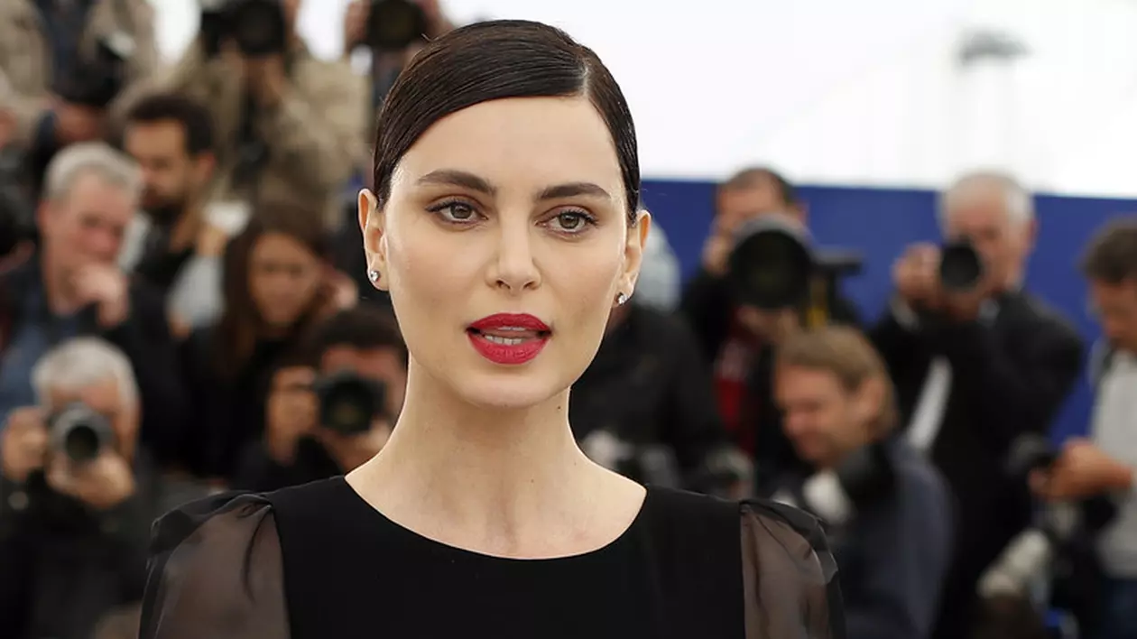 Catrinel Menghia: "După divorț, am intrat într-un con de umbră, de supărare pe mine însămi"