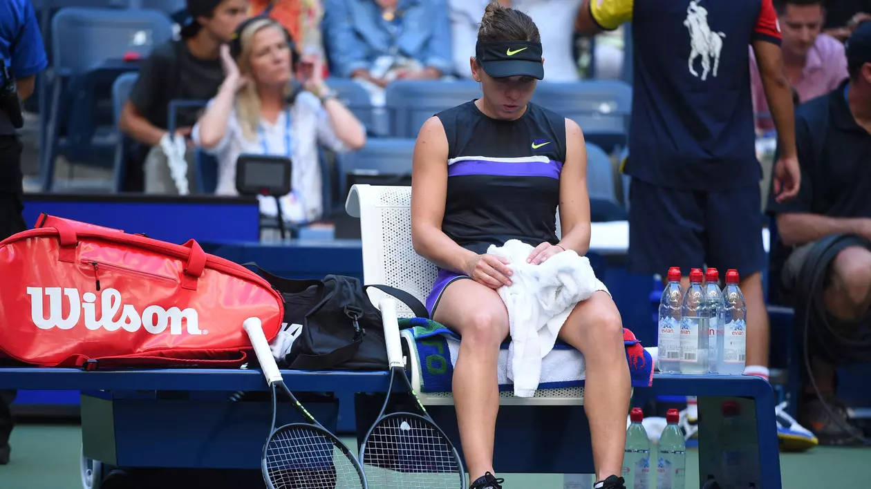Simona Halep a părăsit turneul de la Beijing îngrijorată de durerile la spate