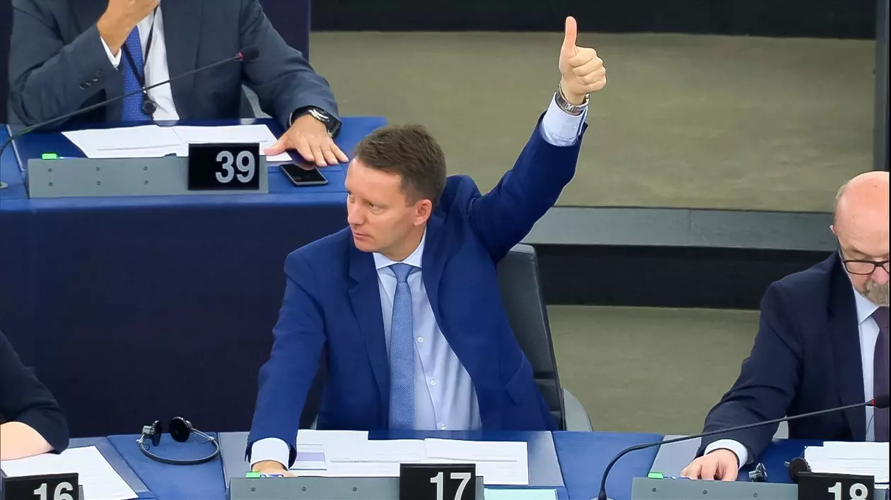 Mureșan (PNL), despre susținerea de către Dăncilă a Rovanei Plumb: Legăturile de clan, mai presus de reputația țării