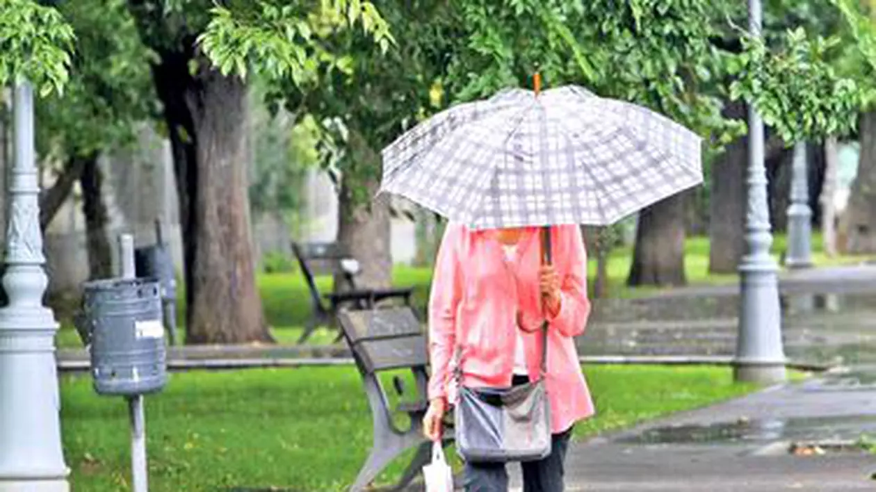 Prognoza meteo pentru 2 mai. Vreme instabilă, cu averse și descărcări electrice
