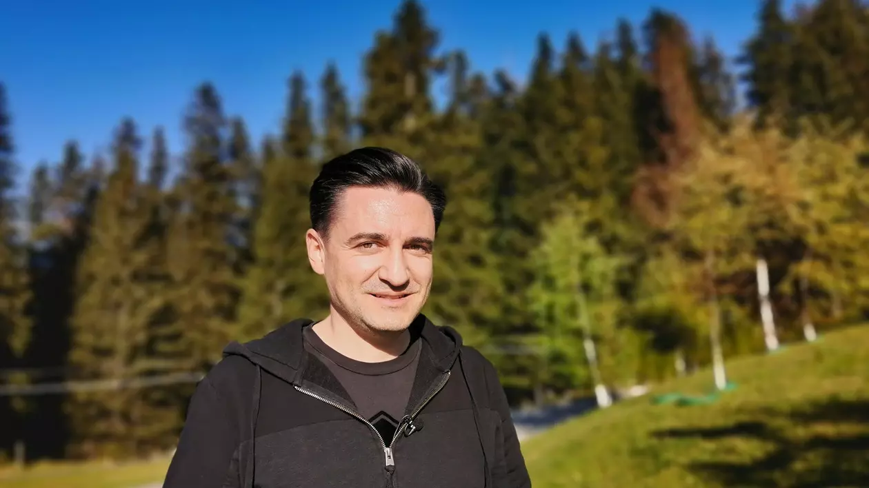 Jurnalistul George Buhnici: „Mă abțin cu greu. Există o mașină pe care mi-o doresc”