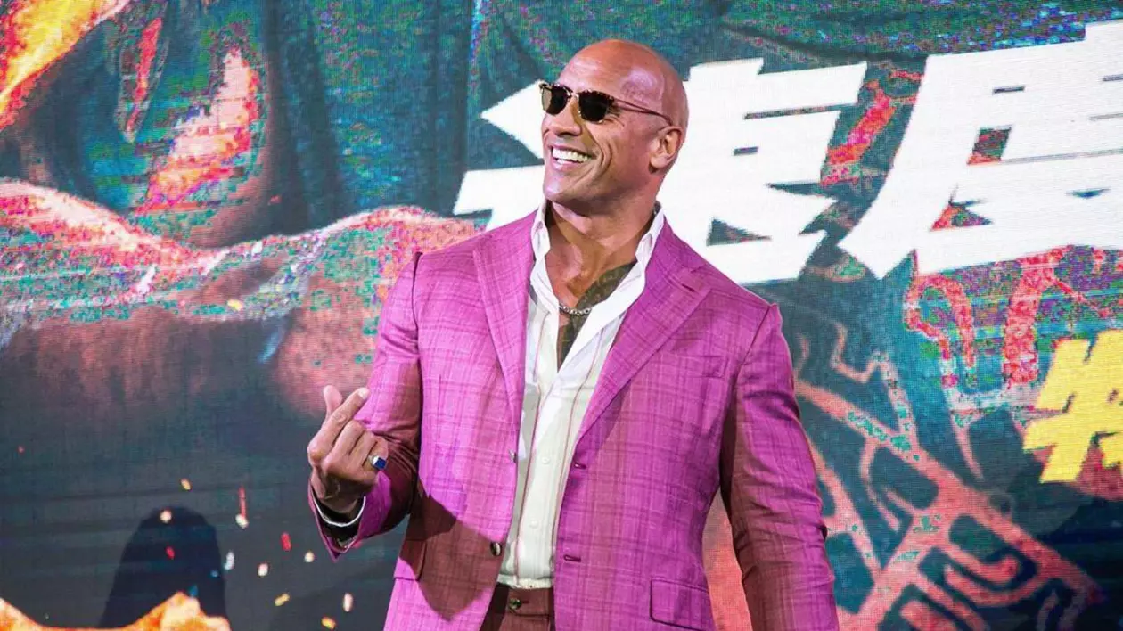 Cum arăta Dwayne Johnson la vârsta de 15 ani. Avea 1,93 metri și 90 de kilograme