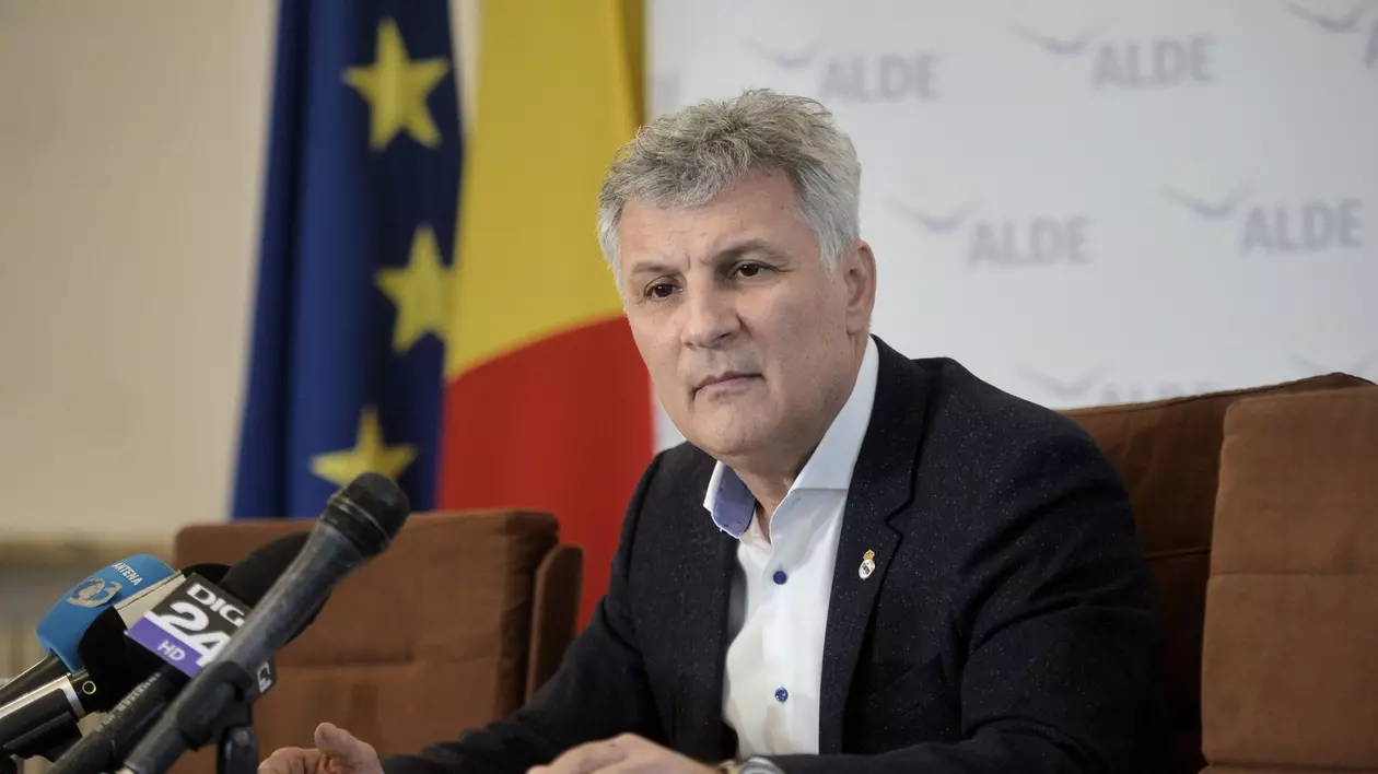 Legile anti-cămătărie, votate miercuri în Senat. Senatorul Daniel Zamfir a explicat cum vor ajuta consumatorii de credite