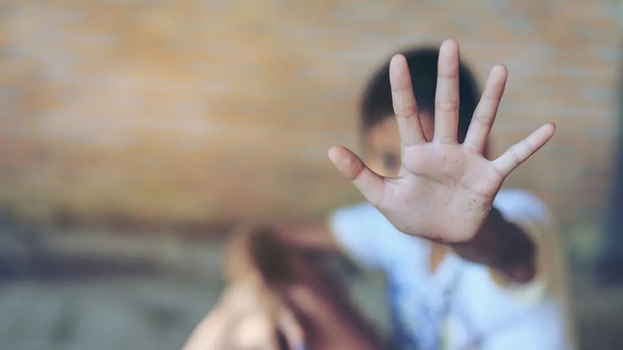 Pedofil prins în Călărași. Ținea doi copii sechestrați în două locuințe