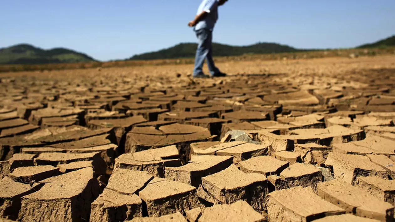 Oxford Economics: Schimbările climatice ar putea lovi economia mai repede și mai puternic. Ce țări vor suferi
