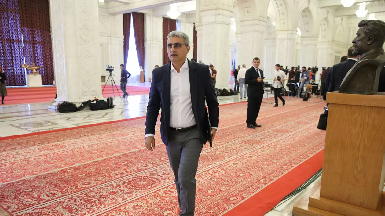 Theodor Paleologu, atacat din interiorul PMP: ”Nu ți-e, mă, rușine?”