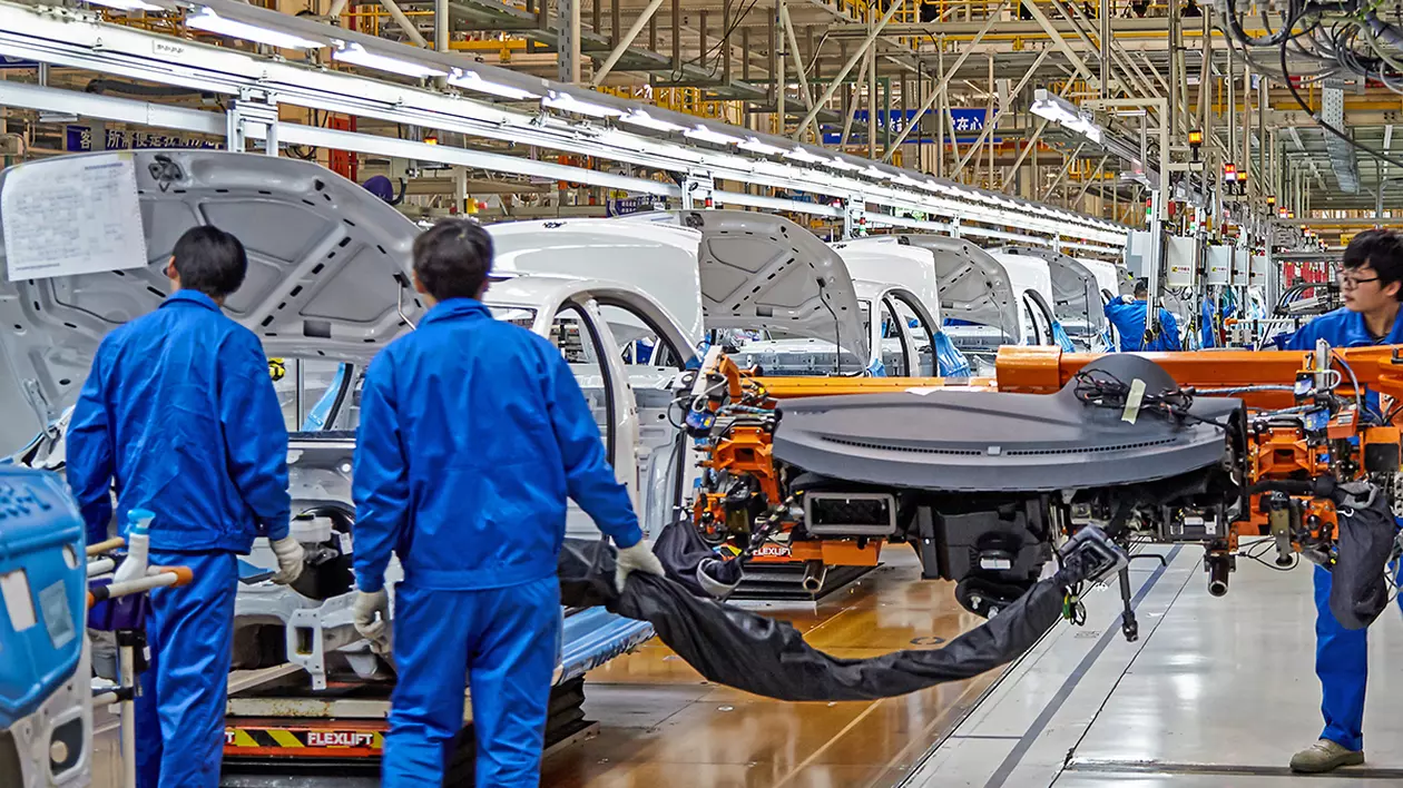 Volkswagen ar putea să construiască o fabrică la Arad. Grupul german a amânat construcția din Turcia din cauza ofensivei asupra kurzilor, iar România a revenit printre opțiuni