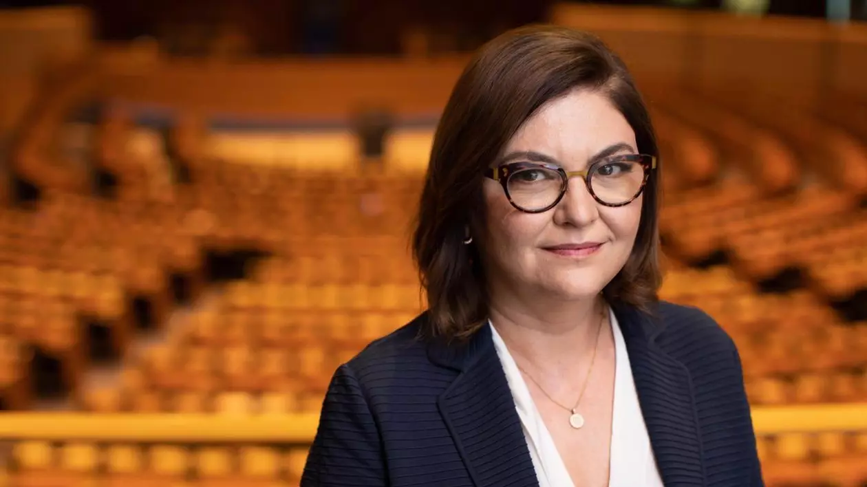 Cine este Adina Vălean, viitorul comisar european pentru Transporturi. Soția lui Crin Antonescu e printre cei mai influenți europarlamentari