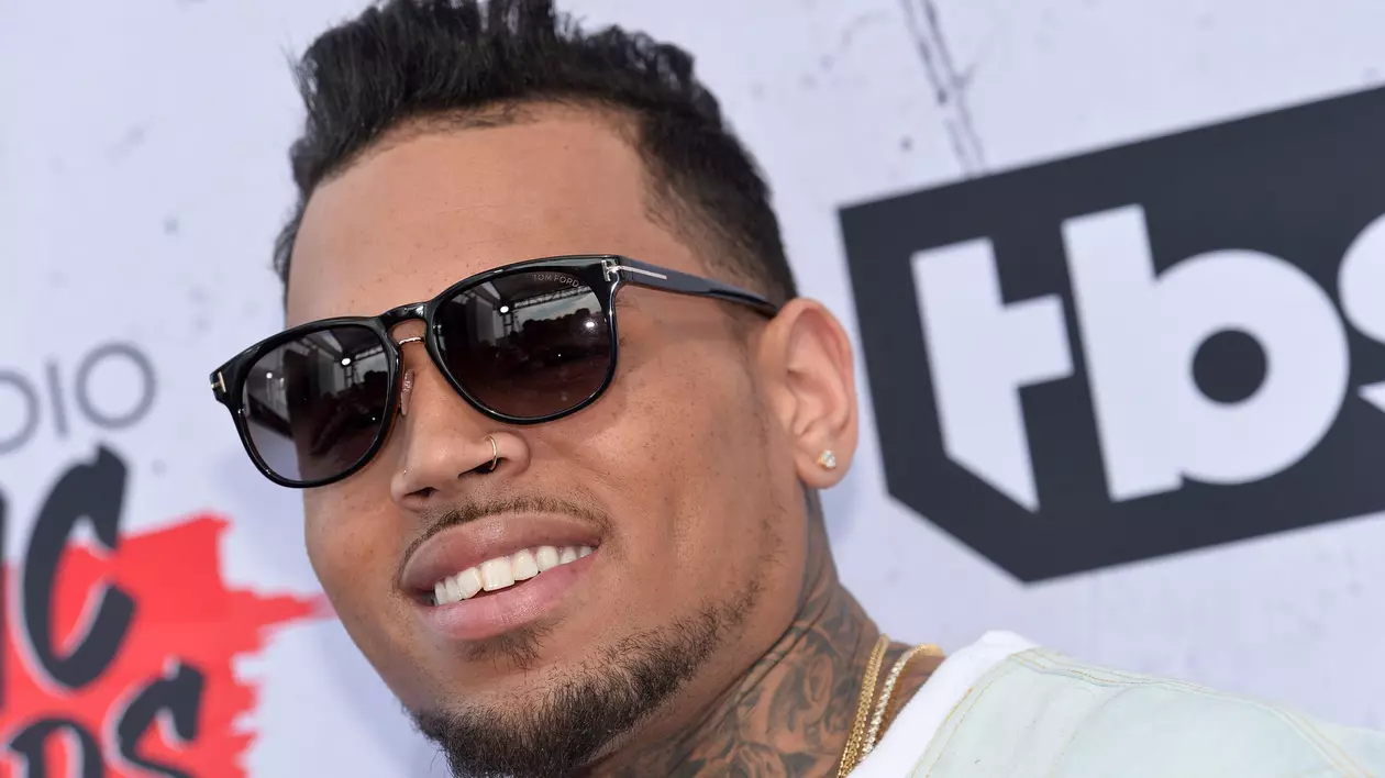 Chris Brown a devenit tată pentru a doua oară. Fosta lui iubită a adus pe lume un băiețel