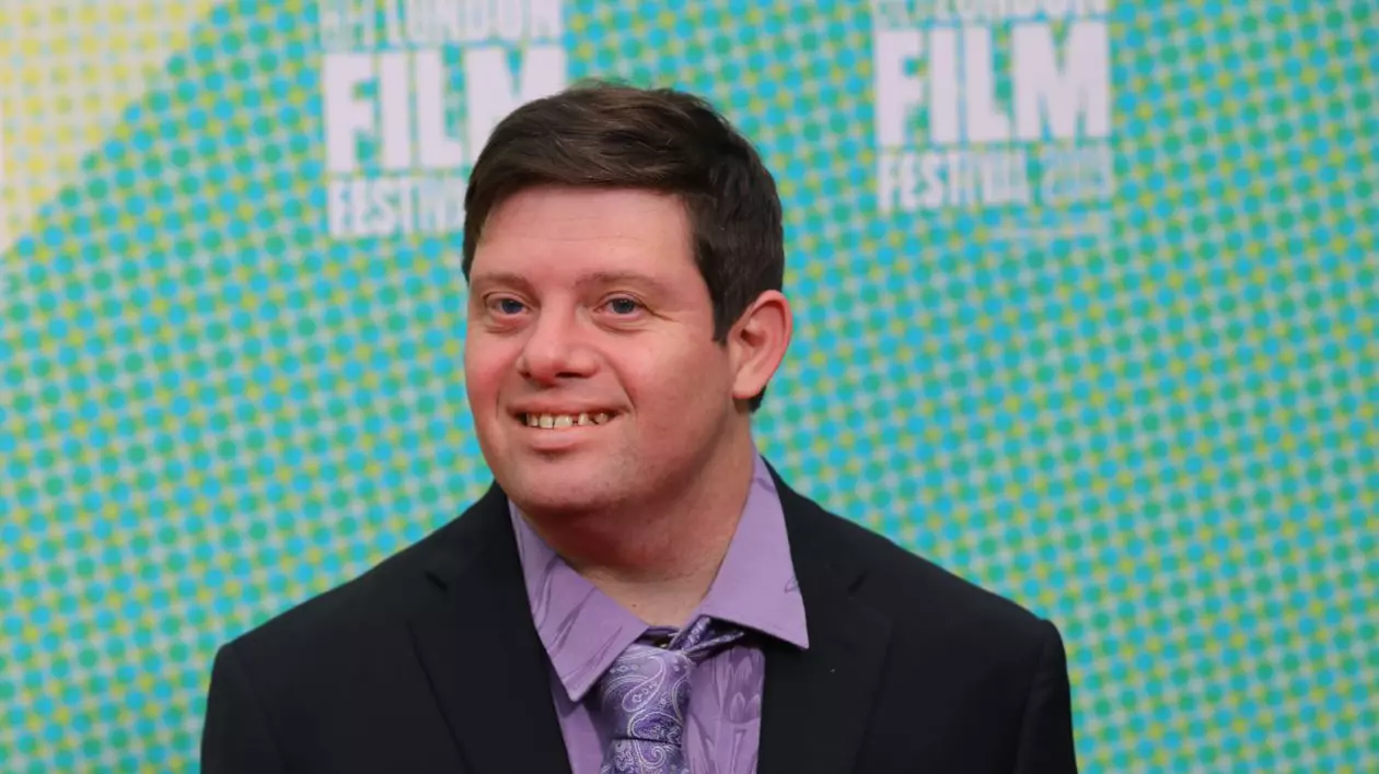 Miracolul Zack! El e actorul cu sindrom Down care ar putea câștiga Oscarul pentru The Peanut Butter Falcon