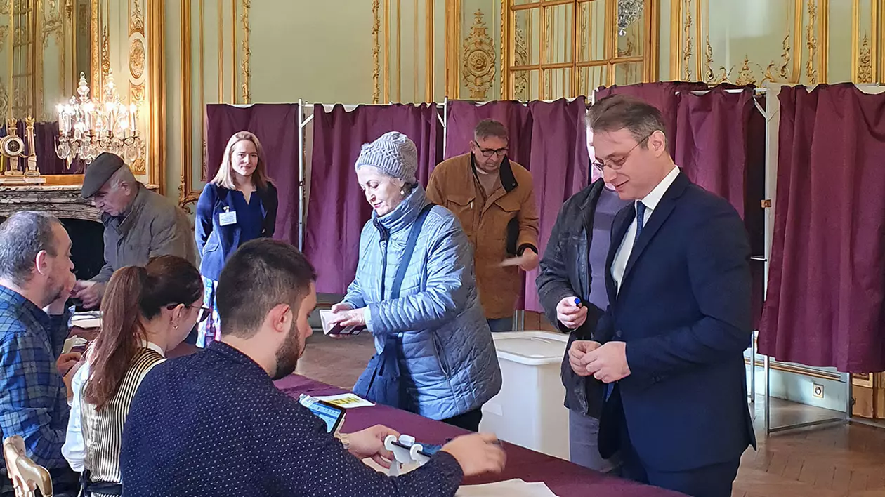 Interviu cu ambasadorul Luca Niculescu: ”S-a ajuns la o prezență record la votul din Franța. Sprijinul comunității românești a fost esențial”. De ce au fost francezii atenți la scrutin