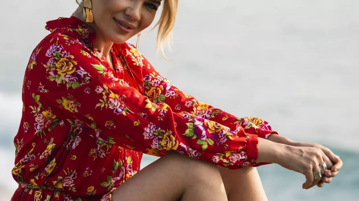 Gina Pistol a luat cadouri de Crăciun din Filipine