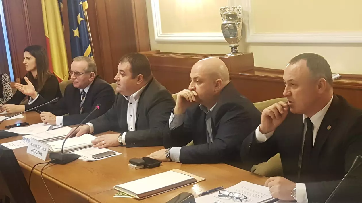 UPDATE | Deputaţii au eliminat toate pensiile speciale. Doar militarii, poliţiştii, jandarmii şi angajaţii din penitenciare, ISU, SRI, SPP, STS şi SIE îşi păstrează pensia