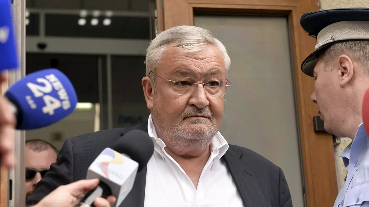 Dosarul fostului ministru Sebastian Vlădescu, în care acesta este acuzat de corupție, a fost trimis de judecători înapoi la procurorii DNA. Aceștia trebuie să refacă rechizitoriul