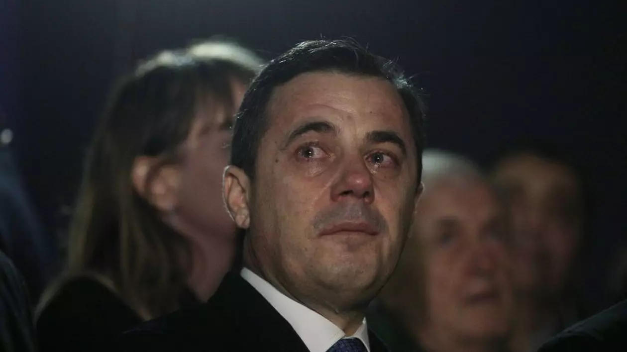 Ministrul Ion Ștefan, în lacrimi la comemorarea eroilor Revoluției