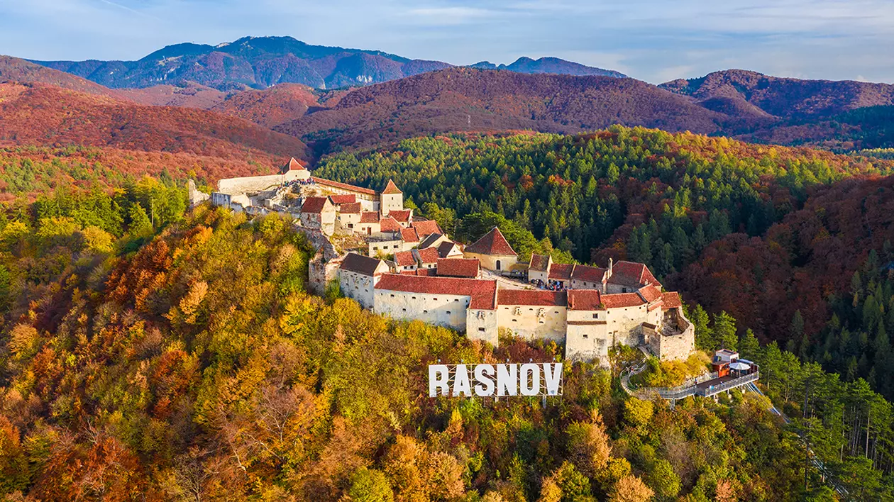 Cetatea Râșnov, între legendă și istorie. A durat mai mult săpatul fântânii din interior decât construcția edificiului