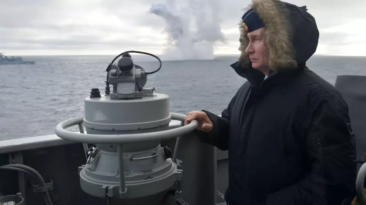 Vladimir Putin a supravegheat manevrele militare din Marea Neagră FOTO: EPA