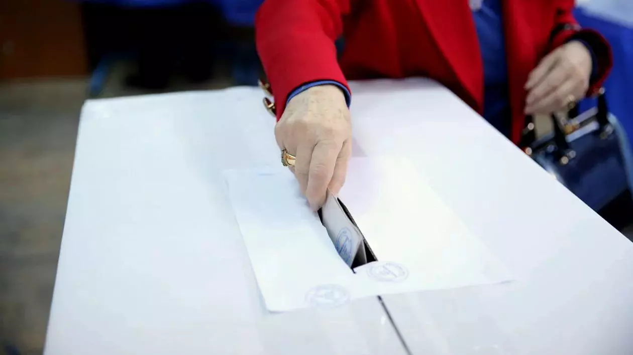 Poliţiştii au deschis un dosar penal pentru mită electorală în comuna Sârbi din județul Bihor, cea în care în care primarul PSD a recunoscut deschis că şi-a „făcut“ flotanţi
