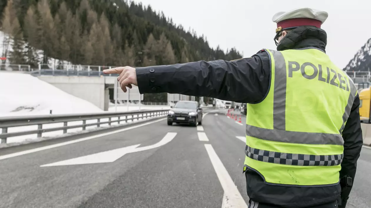 Austria a interzis intrarea italienilor în țară. Pot să treacă granița cu o singură condiție