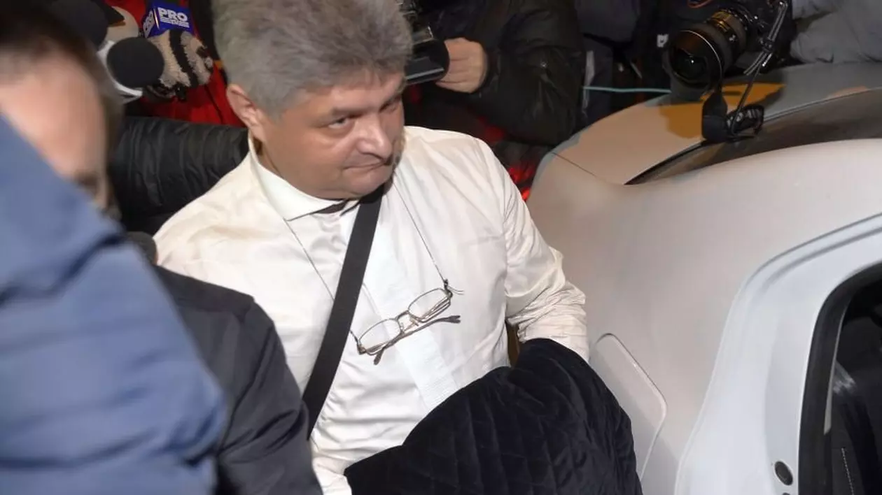 Florin Secureanu, ridicat de acasă de polițiștii din Jibou. Va fi încarcerat la Penitenciarul Satu Mare