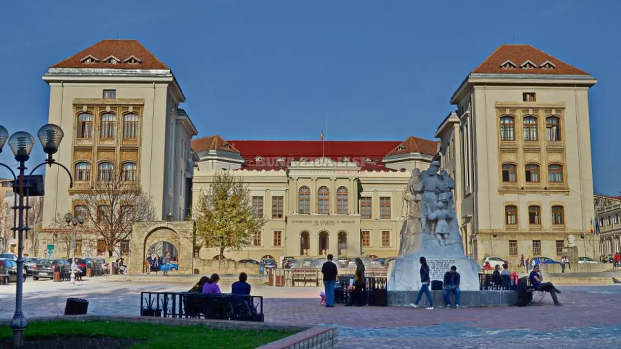 Mediciniștii din Iași au umplut amfiteatrele în ziua primelor cazuri din oraș. Reacția rectorului: “Sunt câte 80, sub 100 se poate”
