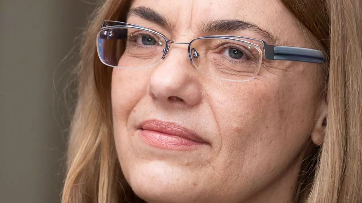 Denisa Comănescu a fost aleasă, în 2006, membră în Parlamentul Cultural European Foto: Hepta