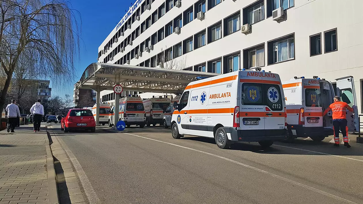Spitalul Arad respinge acuzațiile în cazul femeii gravide care avea COVID și a murit când era transferată la Timișoara: „15 medici au văzut-o în doua zile”