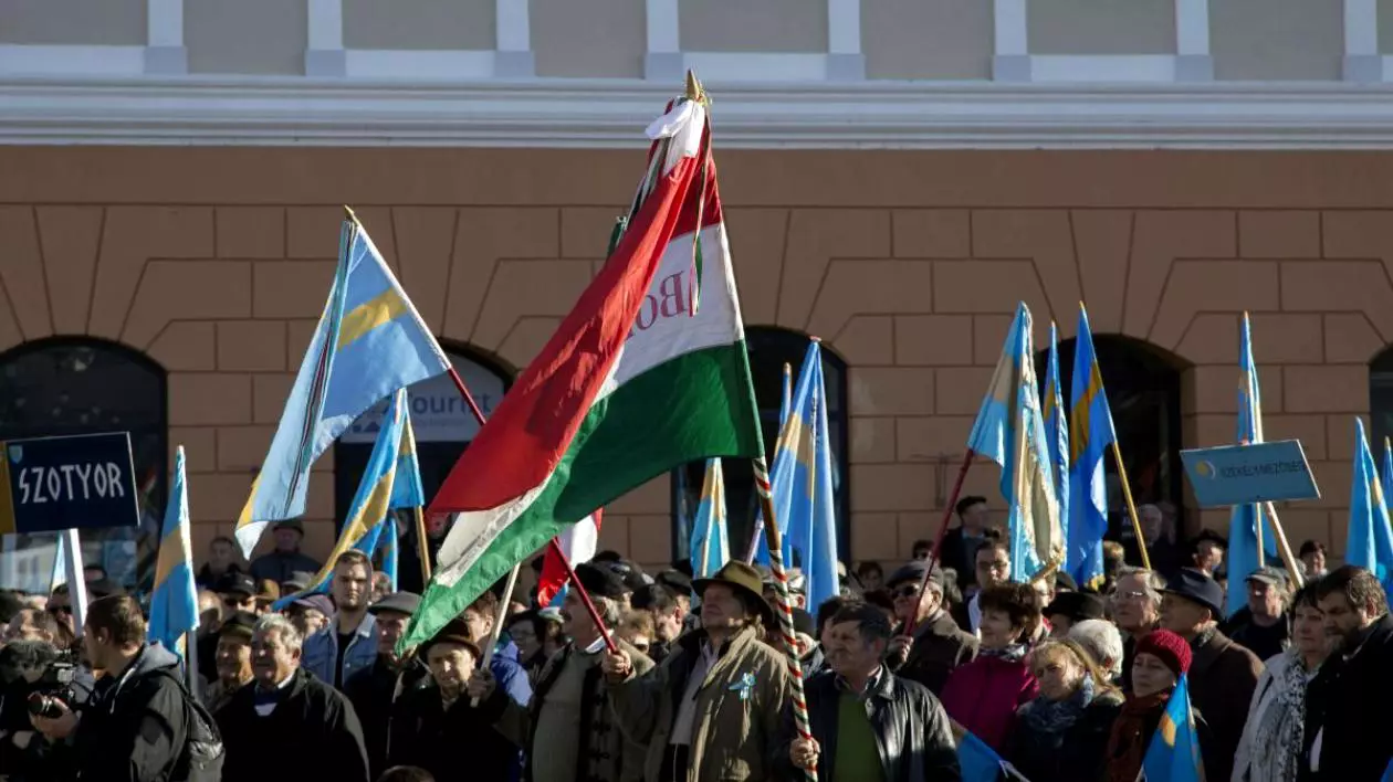 VIDEO Şedinţă de urgenţă la Senat, pentru respingerea proiectului privind autonomia Ţinutului Secuiesc. PSD şi PNL se acuză reciproc