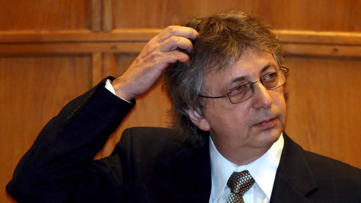 Vladimir Tismăneanu şi-a cerut scuze şi în engleză pentru postarea cu „ciorile de la Ţăndărei”