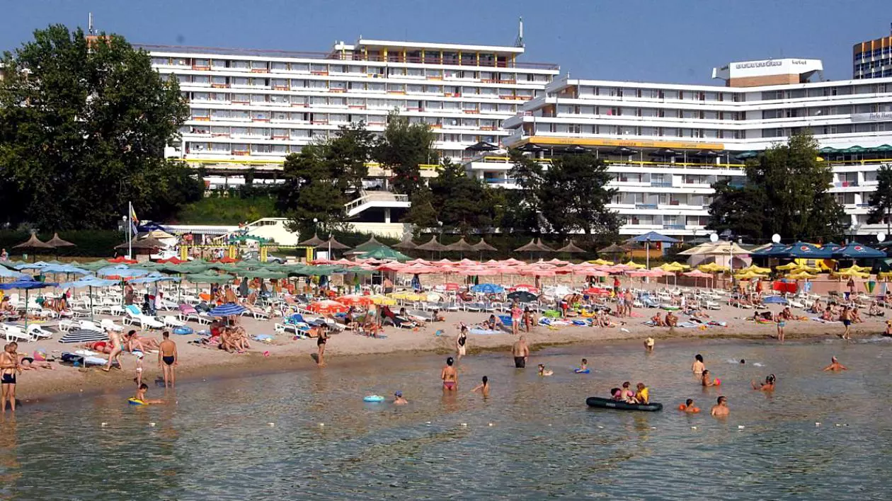 VIDEO Măsuri de protecție anti-COVID pe litoral. Prefectul de Constanța: „Unul din scenarii, testarea turiștilor”