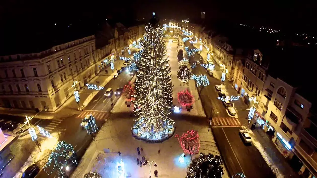În criză COVID-19, Primăria Târgu Mureş alocă peste 200.000 de euro pentru ornamente de Crăciun. Primarul Dorin Florea: "O sumă rezonabilă. Consilierii decid"