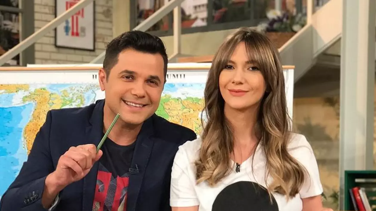 Motivul pentru care Adela Popescu nu a fost astăzi prezentă în platoul Vorbește lumea. Cove a făcut anunțul în direct. „Nu am reușit să dau de ea”