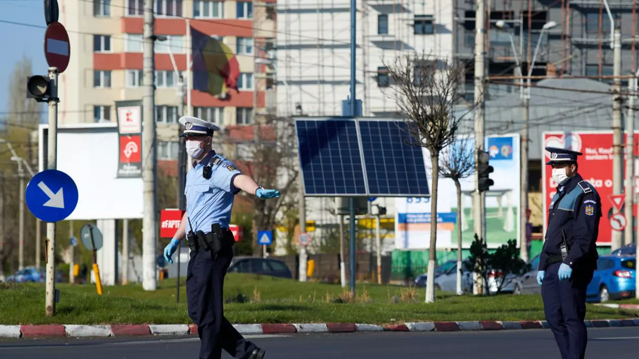 De Ziua Aviației, accesul auto în centrul Bucureștiului va fi blocat două ore. Ce rute ocolitoare pot fi folosite. Foto: Raed Krishan / GSP