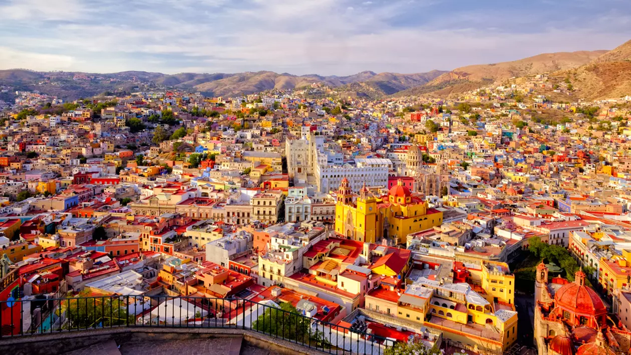 Cele mai colorate orașe din lume - locuri vopsite în culori vibrante