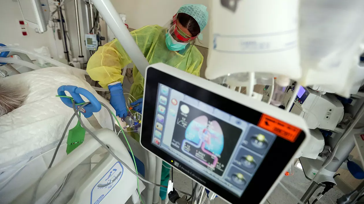 Ce au constatat medicii români la Remdesivir, primul tratament aprobat pentru COVID-19