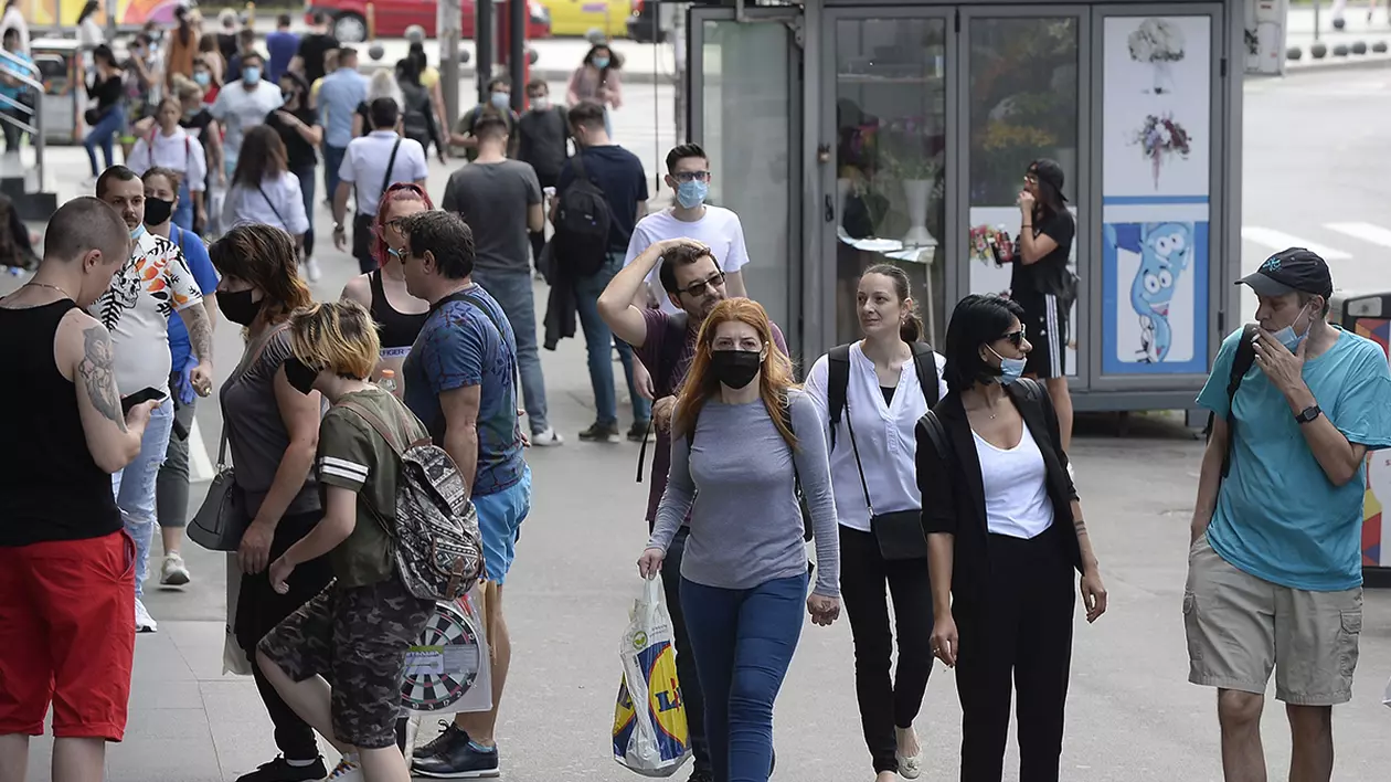Puneți-vă masca și visați: să terminăm cu revenirea la normalitate și să vorbim despre solidaritate