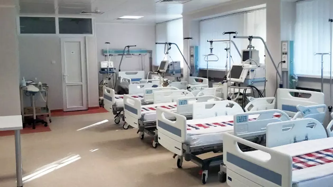 Spitalul COVID din Craiova mai are locuri libere, dar începe să le ocupe cu propriii angajați: „Totul a plecat de la un medic revenit din concediul pe litoral”