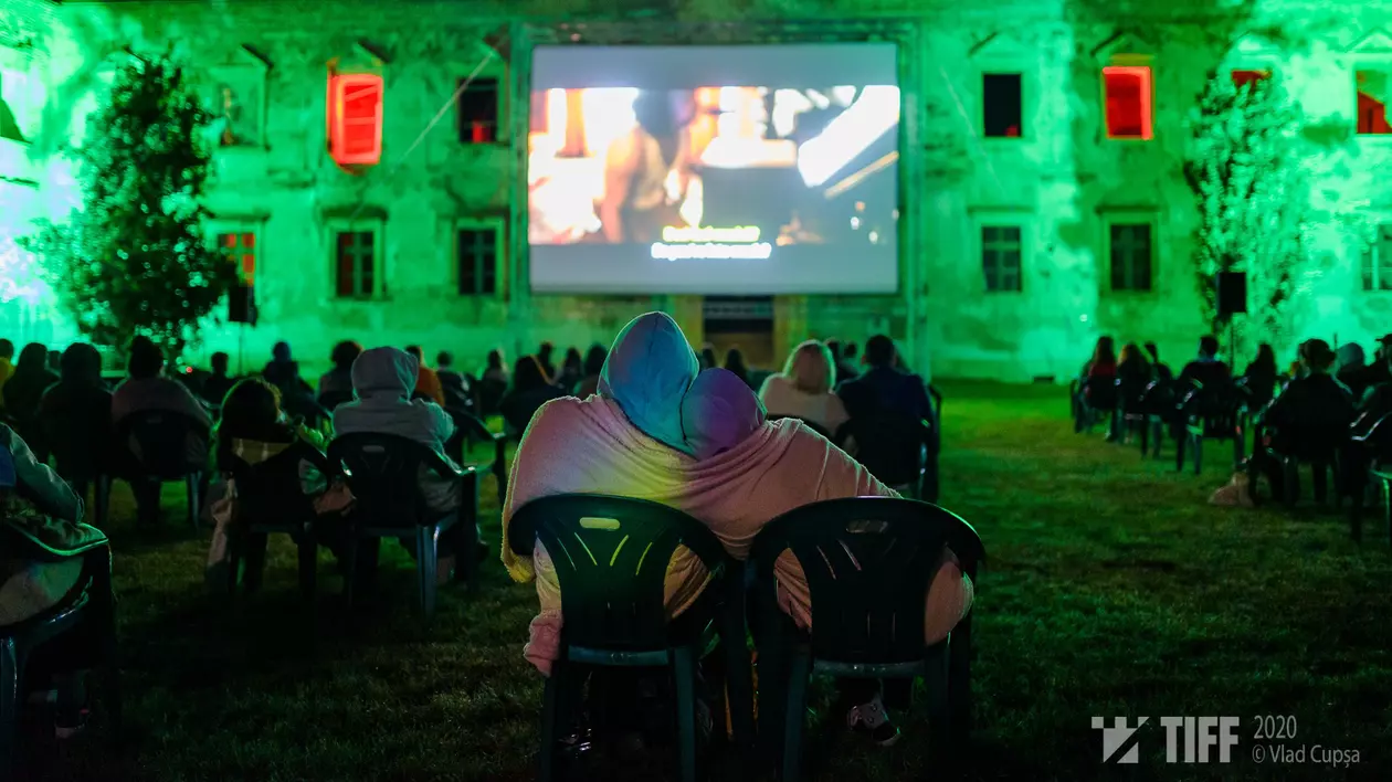 Cinema în aer liber la Bonțida, în cadrul TIFF